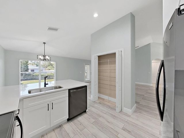 1025 LAKE AVOCA PLACE, Tarpon Springs, FL 34689
