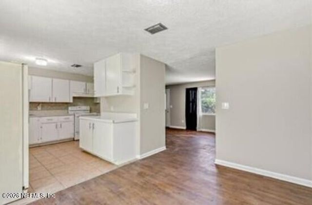 8331 OLD PLANK Road, Jacksonville, FL 32220