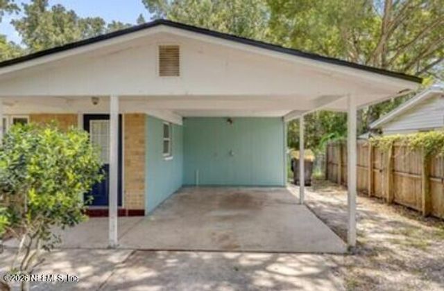 8331 OLD PLANK Road, Jacksonville, FL 32220