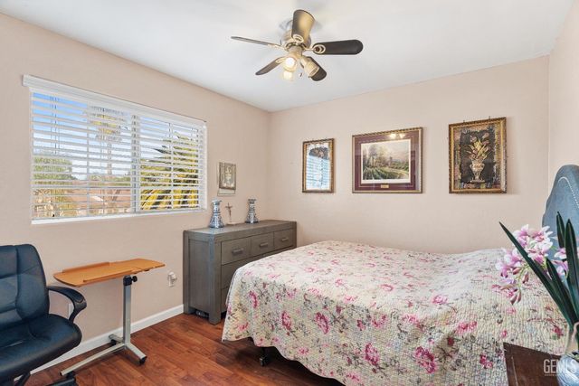 9703 touchstone dr, Bakersfield, CA 93311