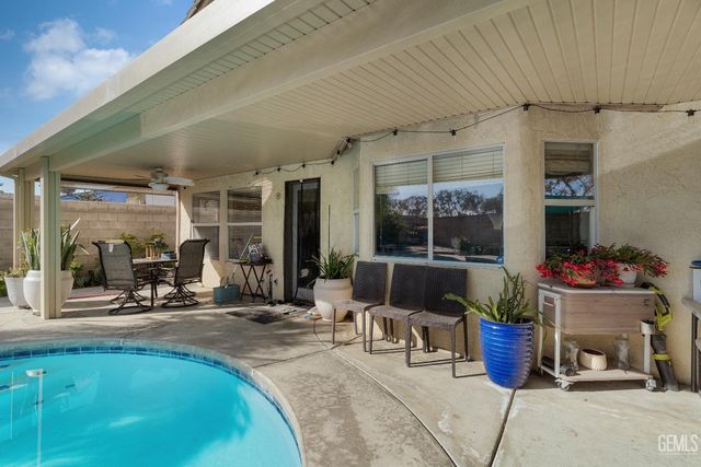 9703 touchstone dr, Bakersfield, CA 93311