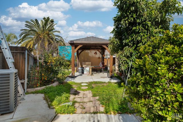 9703 touchstone dr, Bakersfield, CA 93311