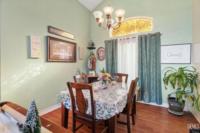 9703 touchstone dr, Bakersfield, CA 93311