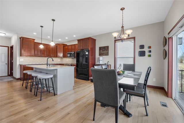 804 Palmyra Drive NE, Cedar Rapids, IA 52402