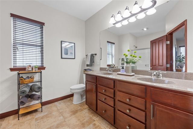 804 Palmyra Drive NE, Cedar Rapids, IA 52402