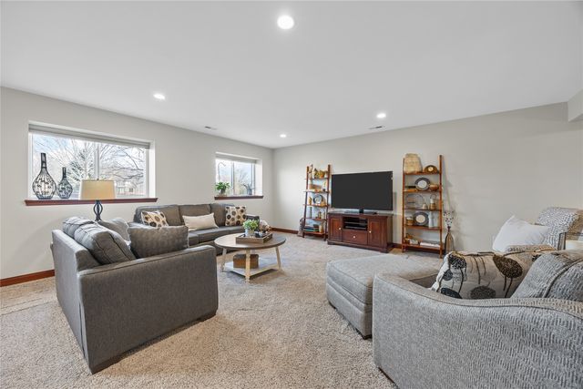 804 Palmyra Drive NE, Cedar Rapids, IA 52402