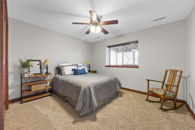 804 Palmyra Drive NE, Cedar Rapids, IA 52402