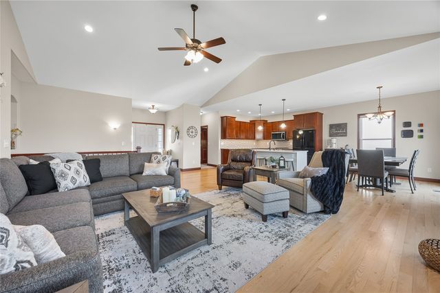 804 Palmyra Drive NE, Cedar Rapids, IA 52402