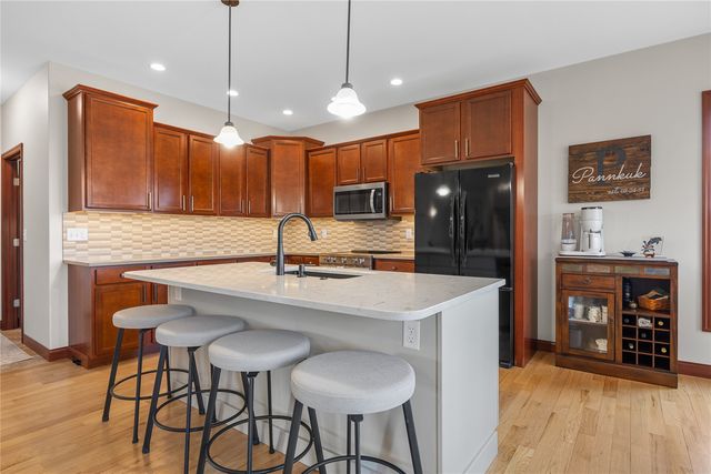 804 Palmyra Drive NE, Cedar Rapids, IA 52402