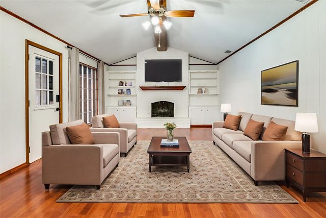 1910 Jamestown Court, Arlington, TX 76013