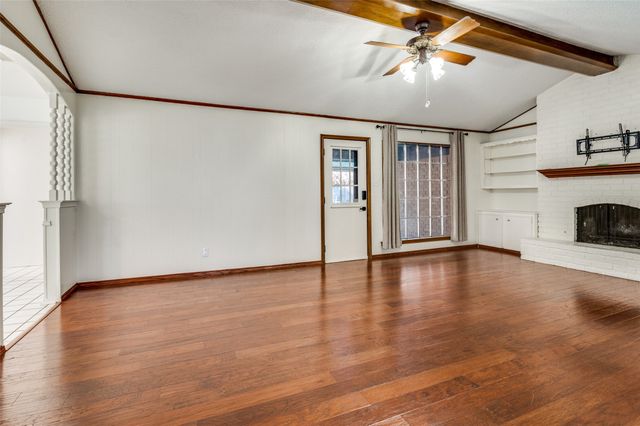 1910 Jamestown Court, Arlington, TX 76013