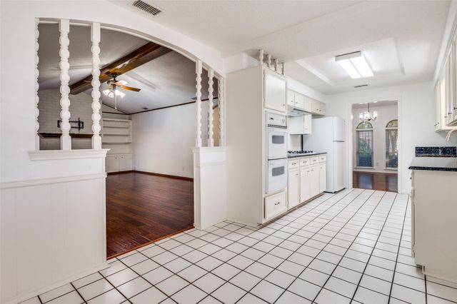 1910 Jamestown Court, Arlington, TX 76013