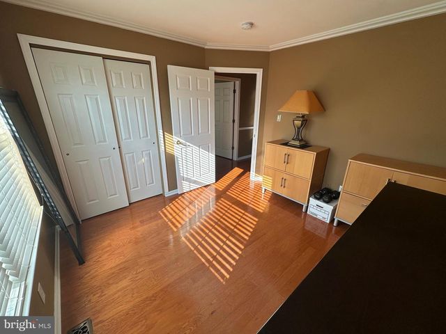 11 WOODRUSH CT, Delran, NJ 08075