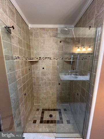11 WOODRUSH CT, Delran, NJ 08075