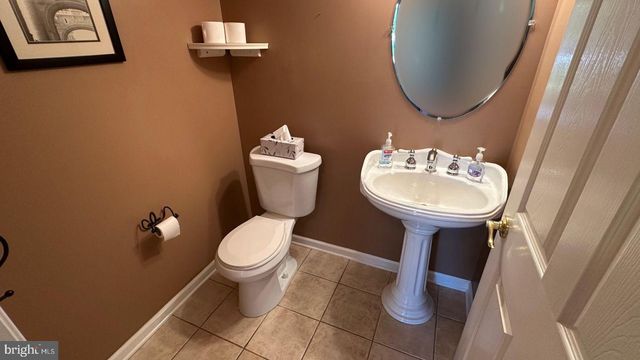 11 WOODRUSH CT, Delran, NJ 08075