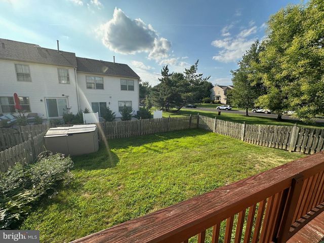 11 WOODRUSH CT, Delran, NJ 08075