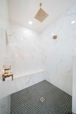 284 Ron Boyett, White Oak, TX 75693