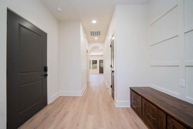 284 Ron Boyett, White Oak, TX 75693