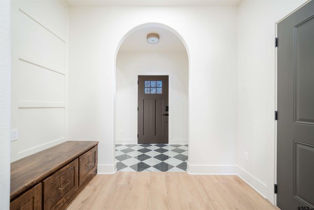 284 Ron Boyett, White Oak, TX 75693