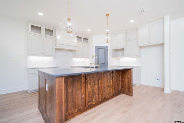 284 Ron Boyett, White Oak, TX 75693