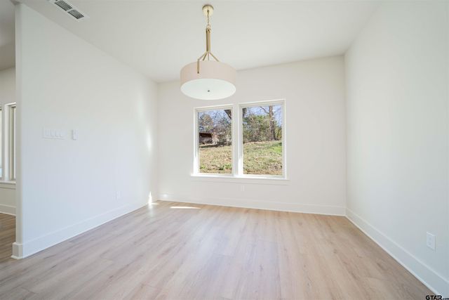 284 Ron Boyett, White Oak, TX 75693