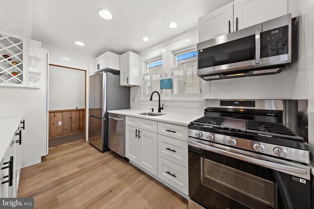 106 FIFTH, Beach Haven, NJ 08008