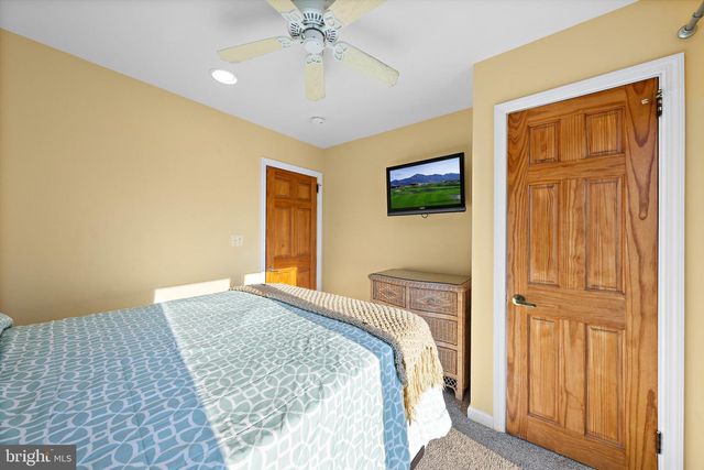 106 FIFTH, Beach Haven, NJ 08008