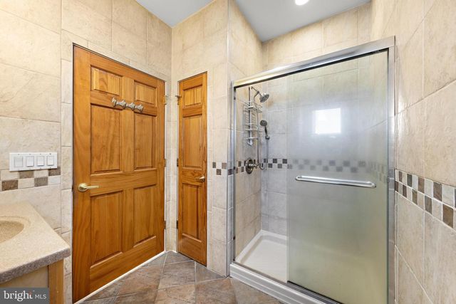 106 FIFTH, Beach Haven, NJ 08008