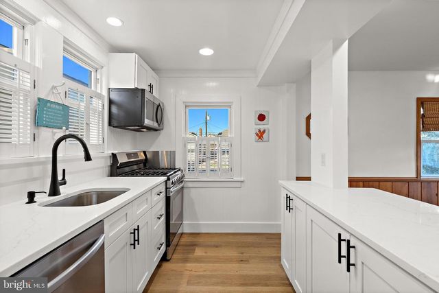 106 FIFTH, Beach Haven, NJ 08008