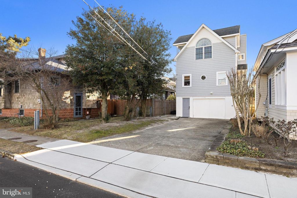 106 FIFTH, Beach Haven, NJ 08008