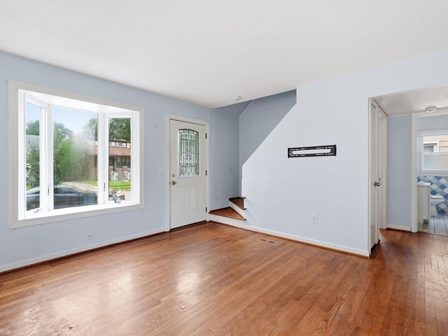 23800 Couzens Avenue, Hazel Park, MI 48030