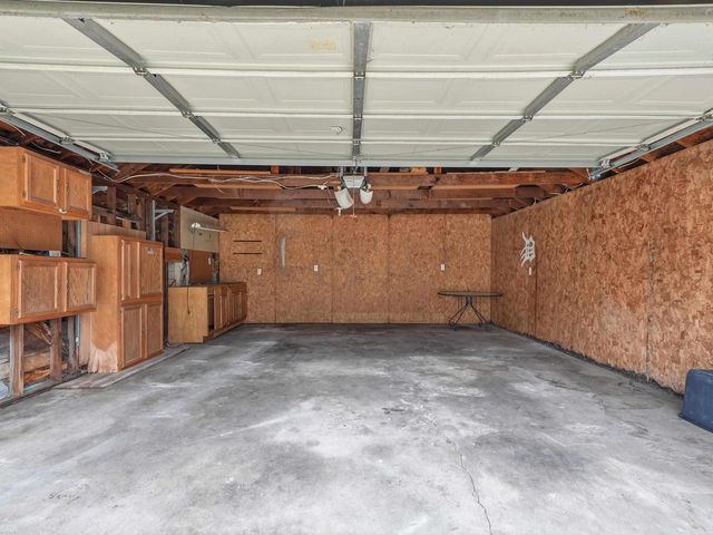 23800 Couzens Avenue, Hazel Park, MI 48030