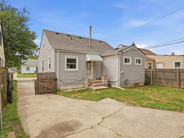 23800 Couzens Avenue, Hazel Park, MI 48030