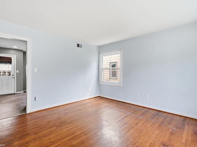 23800 Couzens Avenue, Hazel Park, MI 48030