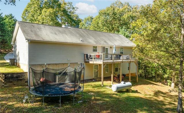 84 Pin Oak Lane, Ellijay, GA 30540