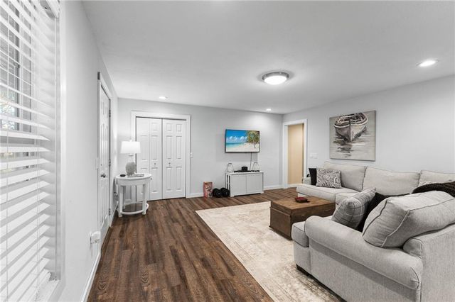 84 Pin Oak Lane, Ellijay, GA 30540