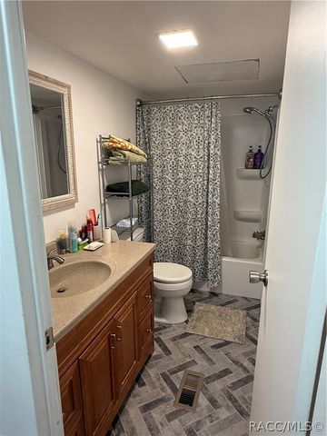 9685 N Westridge Terrace, Crystal River, FL 34428
