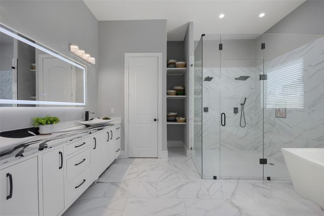 7281 Waters Edge Drive, The Colony, TX 75056