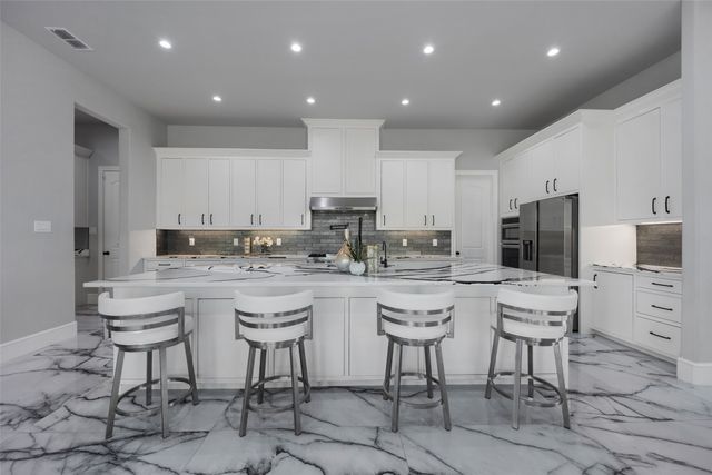 7281 Waters Edge Drive, The Colony, TX 75056