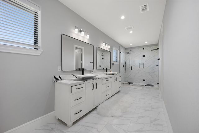 7281 Waters Edge Drive, The Colony, TX 75056