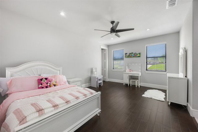 7281 Waters Edge Drive, The Colony, TX 75056