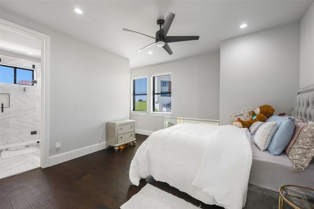 7281 Waters Edge Drive, The Colony, TX 75056