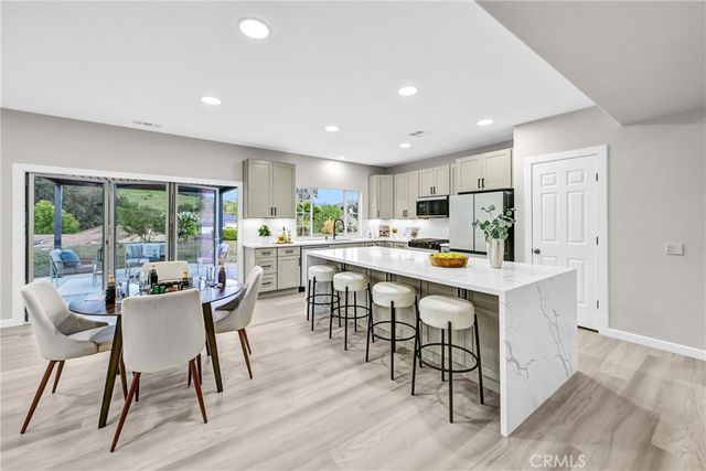 1355 Duckwalk Road, San Marcos, CA 92069