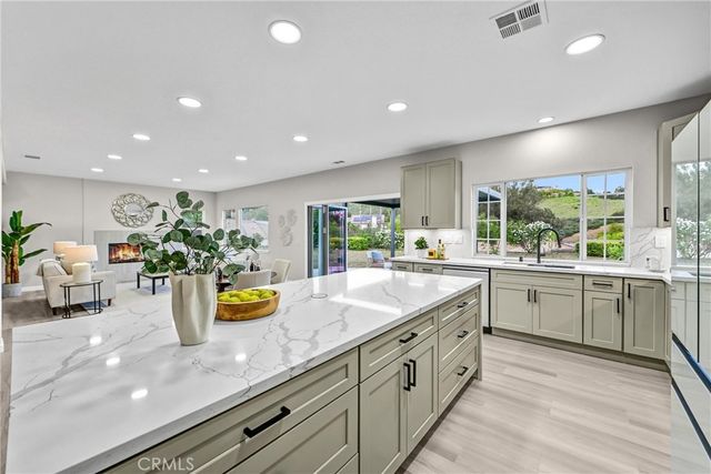 1355 Duckwalk Road, San Marcos, CA 92069