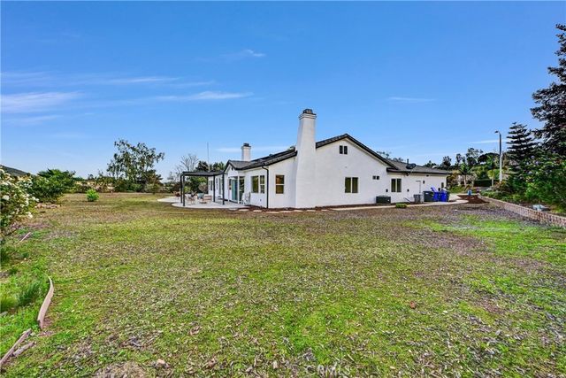 1355 Duckwalk Road, San Marcos, CA 92069