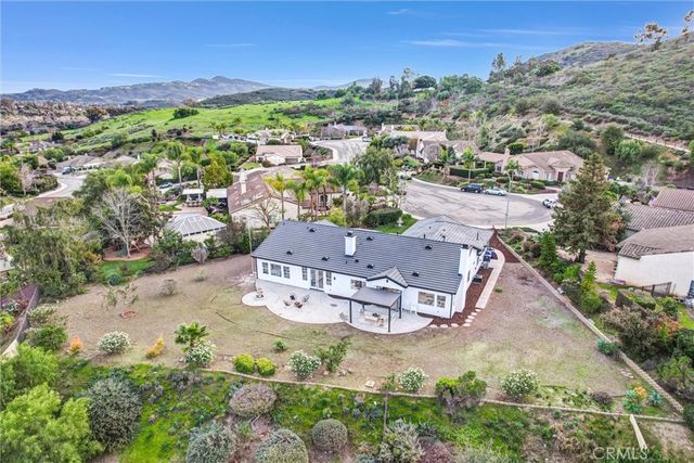 1355 Duckwalk Road, San Marcos, CA 92069