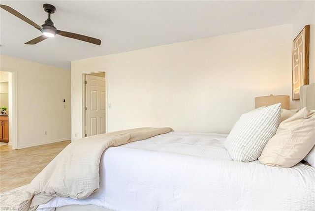 1717 3rd PL, Cape Coral, FL 33991