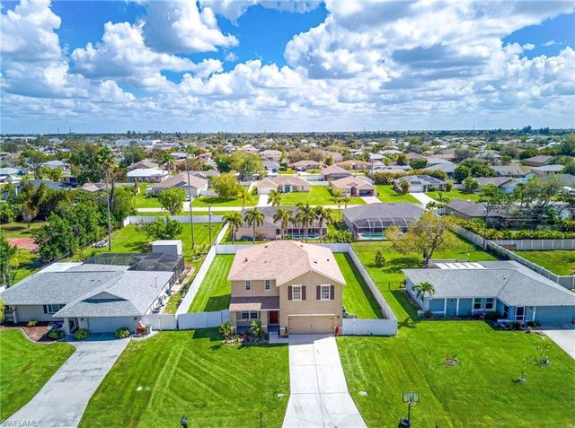 1717 3rd PL, Cape Coral, FL 33991