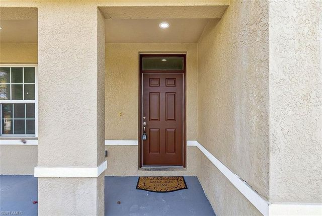 1717 3rd PL, Cape Coral, FL 33991