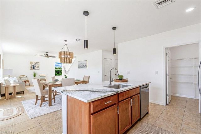 1717 3rd PL, Cape Coral, FL 33991